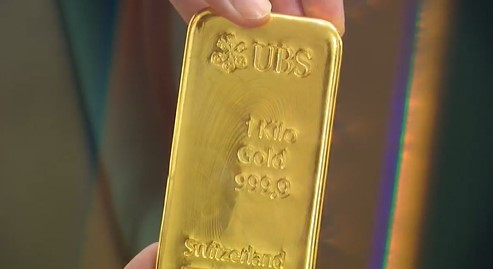 貿易戰拖累油價下挫　避險買盤推升金價走揚