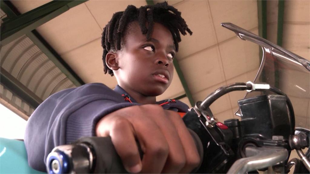 南非14歲少年闖出一片天　盼成首位非裔職業摩托車手