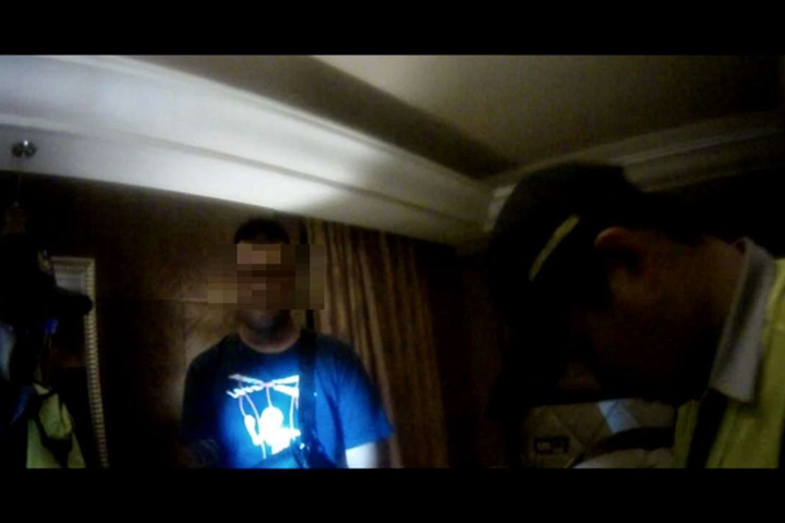 兩男MOTEL嗑藥茫翻天 警方逮正著
