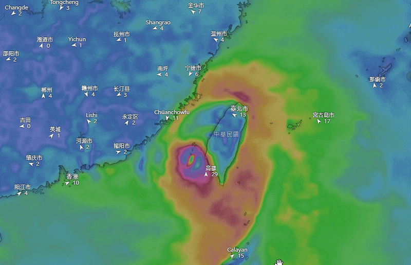 丹娜絲持續增強朝台灣逼近！大雨一路向北開炸19縣市　3縣市「下到發紅」