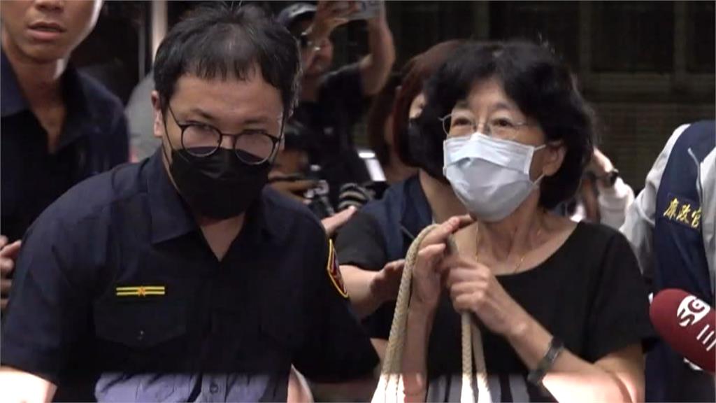 陳佩琪訊後憔悴請回和聯醫請假　黃國昌：她是非常堅強的人