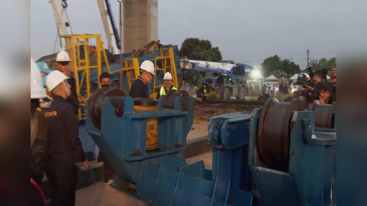 泰國高鐵工程「起重機掉落」砸列車　泰總理：承包商須付責任