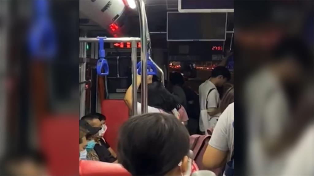乘客站車門邊易誤觸安全門開關　司機勸導遠離引爆衝突