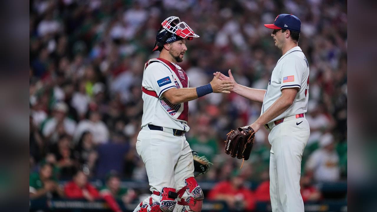 經典賽(影)／美國隊當家捕手勞雷鐵面無私！比賽中拒絕和水手隊友握手