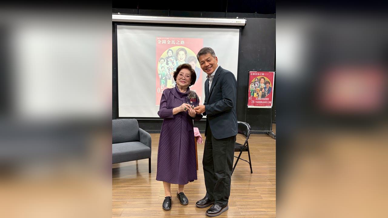 快新聞／第一屆戲劇系校友！金馬影后陳淑芳回母校台藝大　分享演員基本功在「觀察」