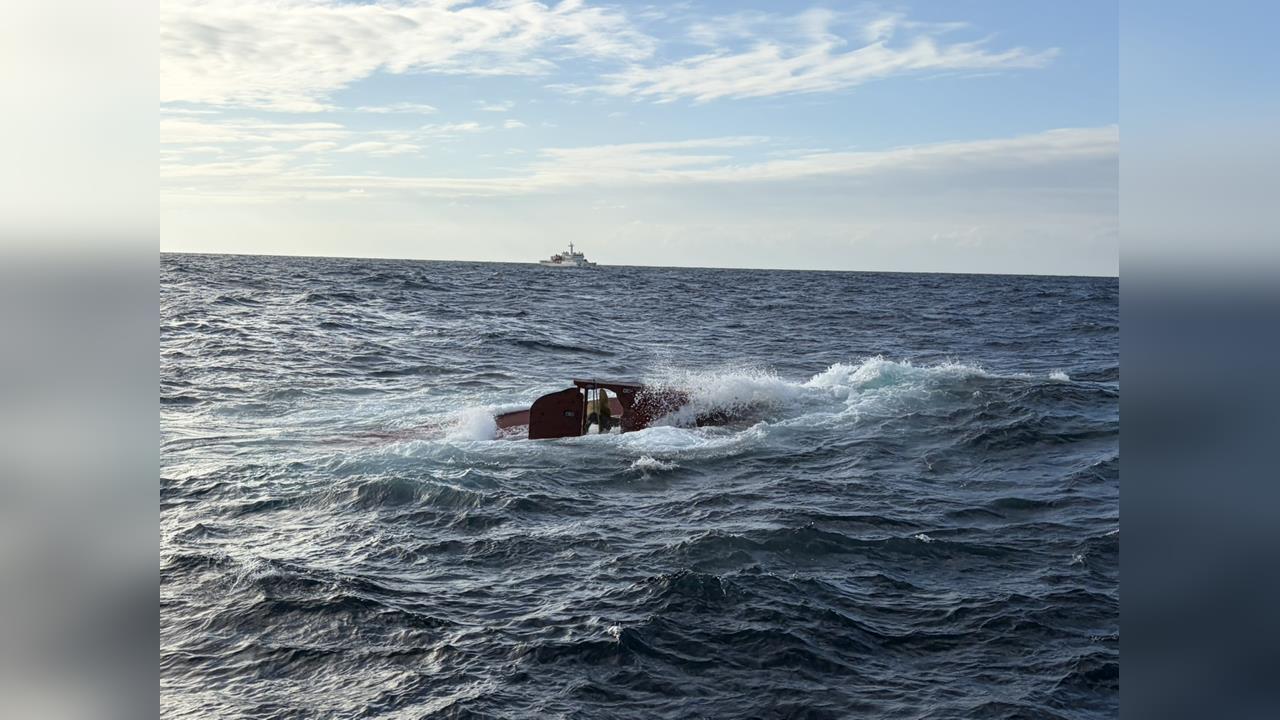 台北港外海捕蟹船翻覆6人獲救 3人遭漁網、繩索纏繞無生命跡象