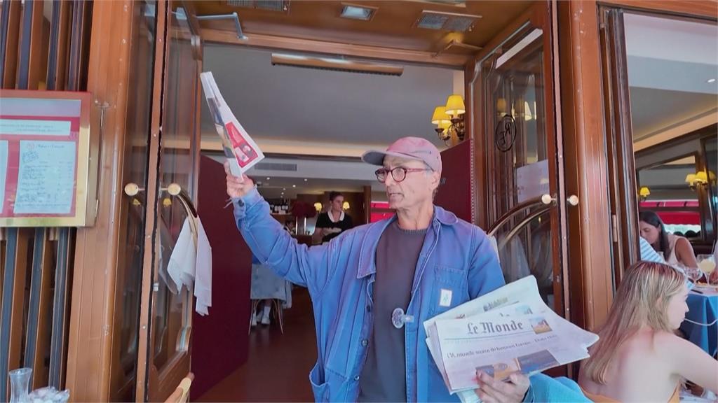 碩果僅存！法國７３歲報販每日走１５公里兜售　９月將獲頒「國家功績勳章」