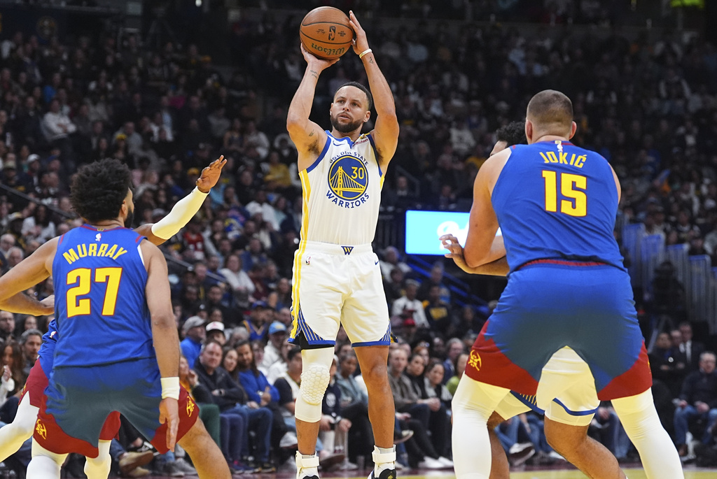 NBA(影)／咖哩小子大戰小丑！　約基奇38分全能演出賞勇士5連敗