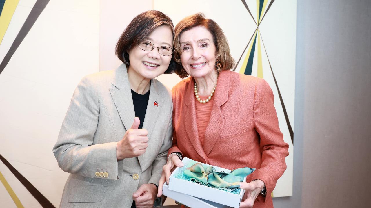 蔡英文訪美見好友「不忘曬照報平安」！網突變亞洲家長「狂問1事」：有沒有叫