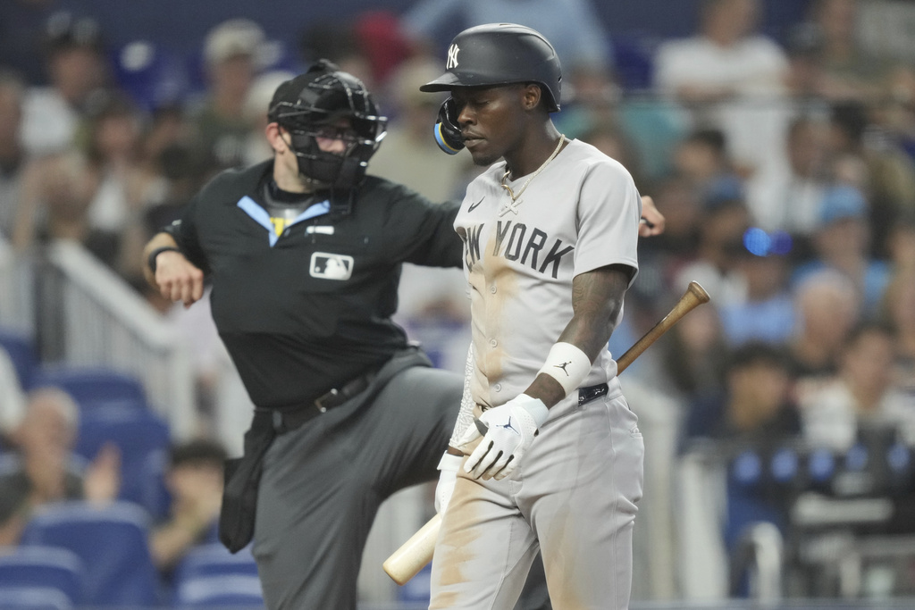 MLB(影)/洋基再度發生跑壘失誤! Chisholm判斷錯誤導致被雙殺