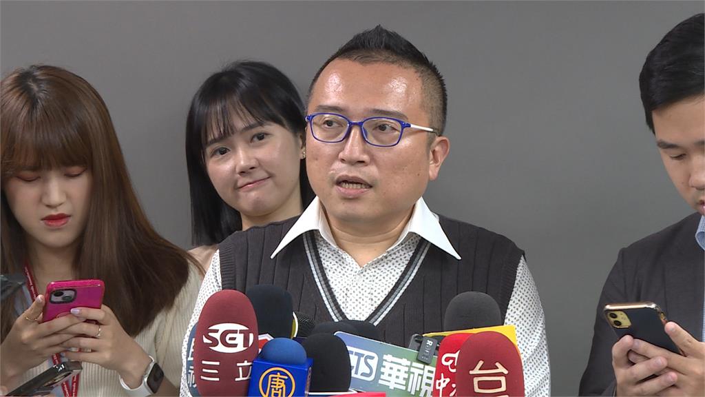 代表民眾黨談藍白合　周榆修宣布退民進黨