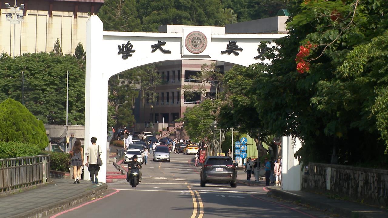 48年「蔣介石銅像」正式離開東吳！　學團：落實轉型正義