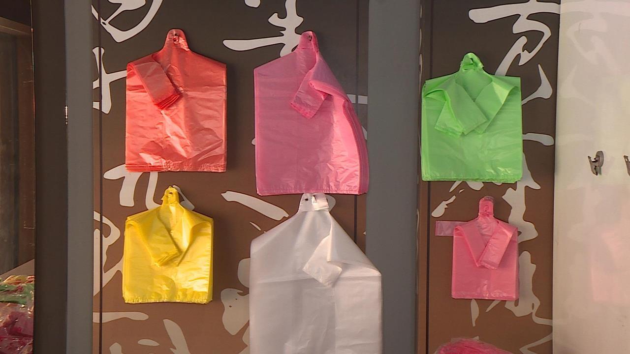 中東戰爭便當店公告「買不到塑膠袋」！1關鍵掀2派論戰