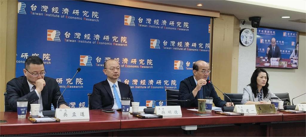 快新聞／厲害！台灣出口額較去年同期飆漲近3成　今年出超已突破2兆