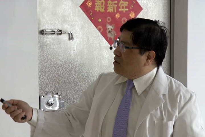 眼科醫師洪啟庭獲選「世界名醫」  詐騙集團冒名賣「神藥」