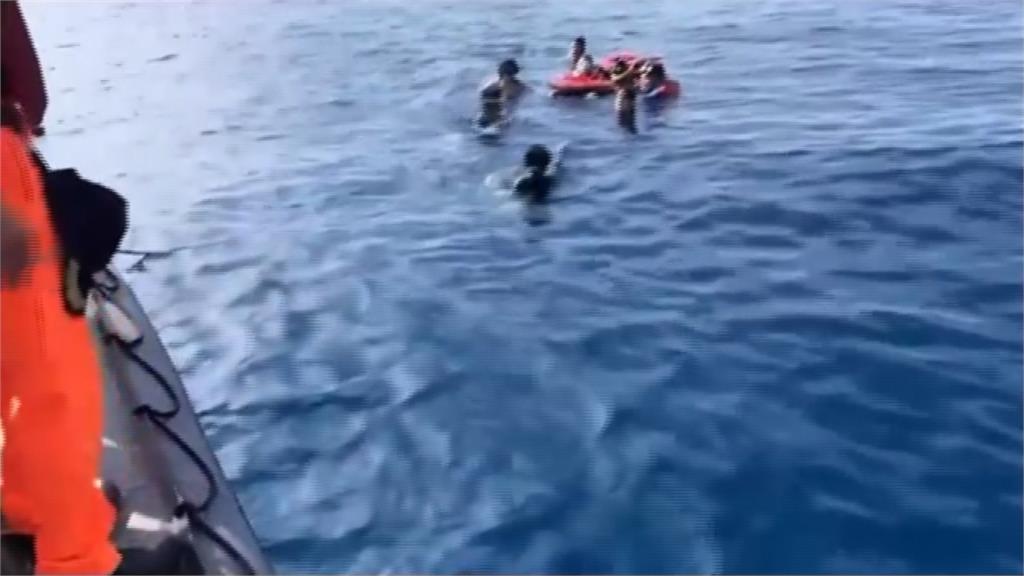 小琉球潛水客體力不支　海巡迅速救援8人全數獲救