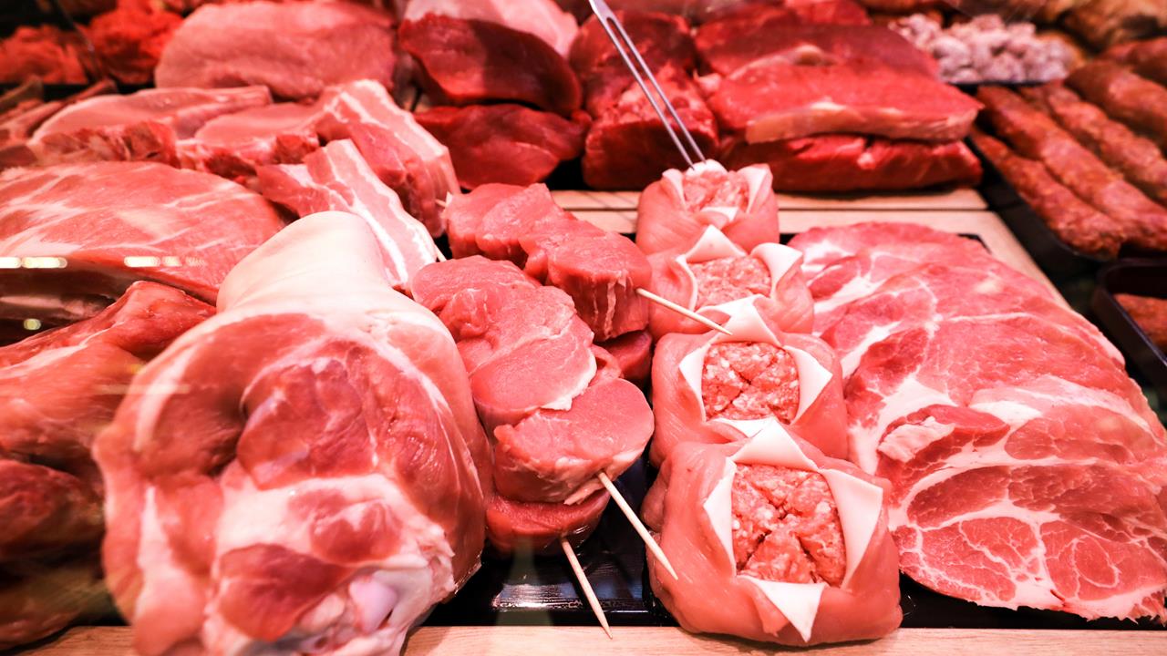 水洗生肉竟讓「細菌大噴發」越弄越髒!醫列正確處理「4步驟」:吃得更安心