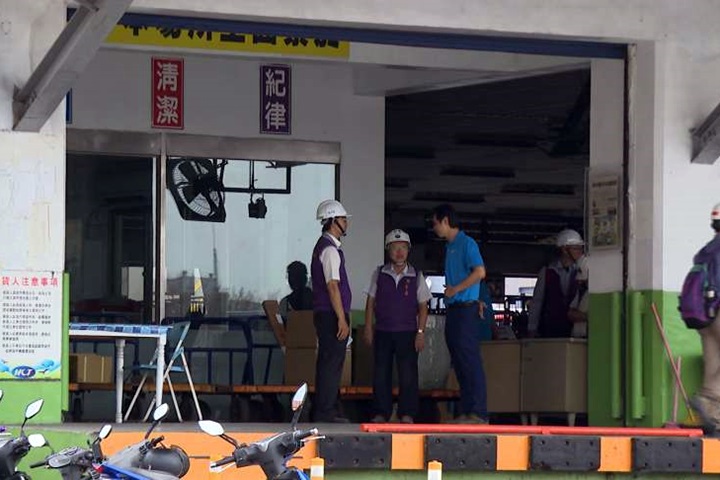 造假！運輸公司人臉辨識打卡 員工出勤時間竟相同
