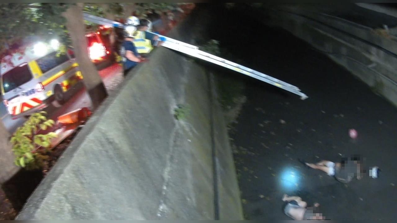 南投3男分乘兩機車"撞路樹"　跌落3米圳溝