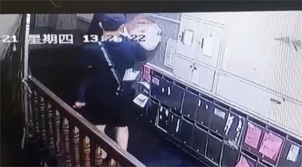 妳是誰？北市某大樓「貼滿尋人啟事」　住戶嚇壞：不單純
