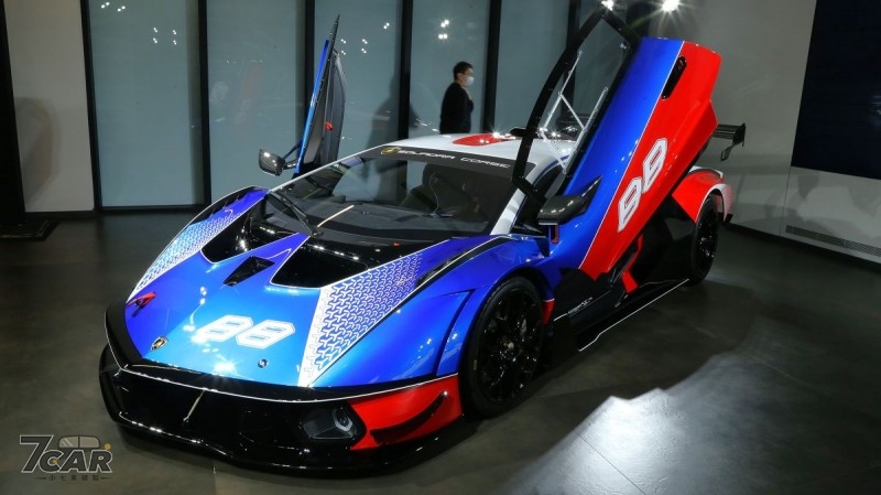 身著青天白日滿地紅塗裝　Lamborghini Essenza SCV12 展前首次在臺亮相！