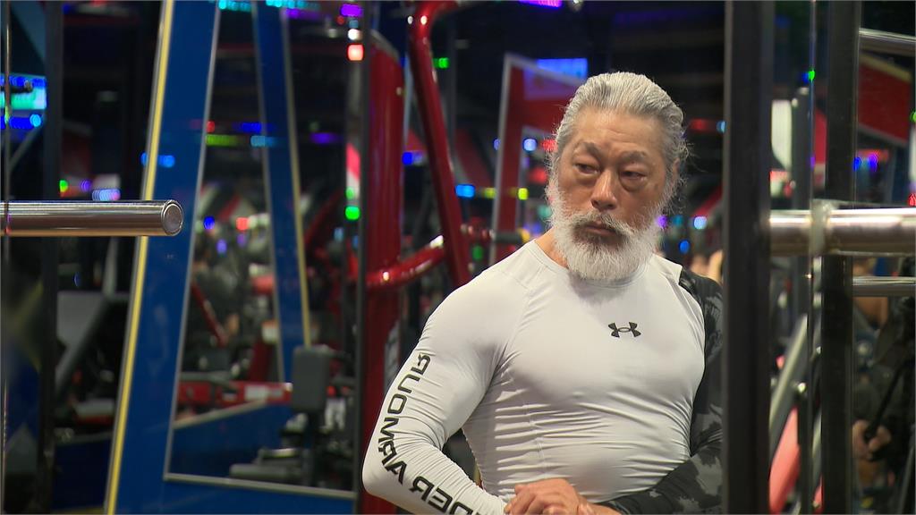 健美常勝軍！　70歲李寶康天天重訓喊：比到80歲