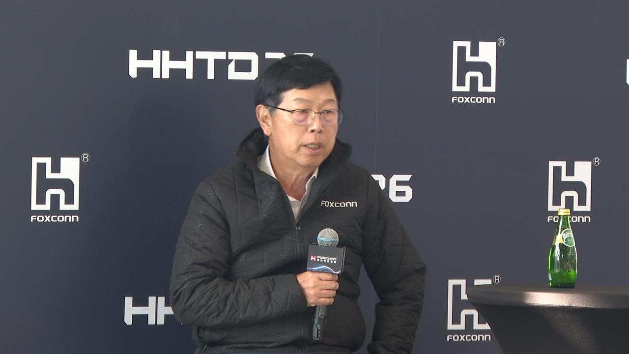 鴻海科技日談景氣！估明年雙位數成長　劉揚偉：AI產業沒泡沫化