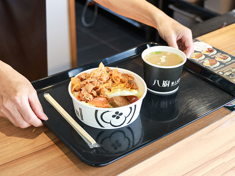 小港平價弁当推薦│職人手作暖心呈現　八大主食任君挑選！
