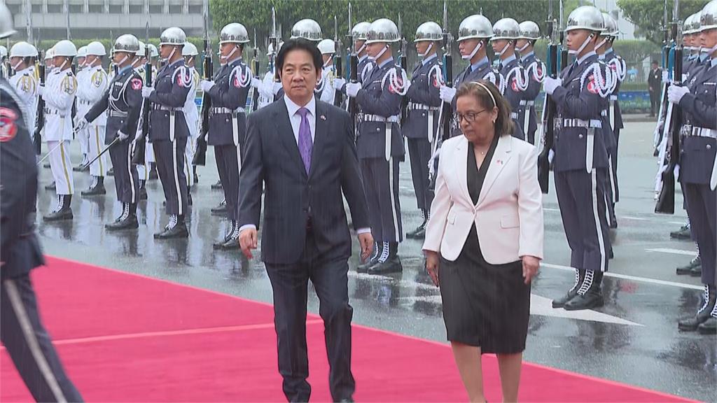 快新聞／暴雨奇襲！賴清德、海妮濕身走紅毯　總統府回應了