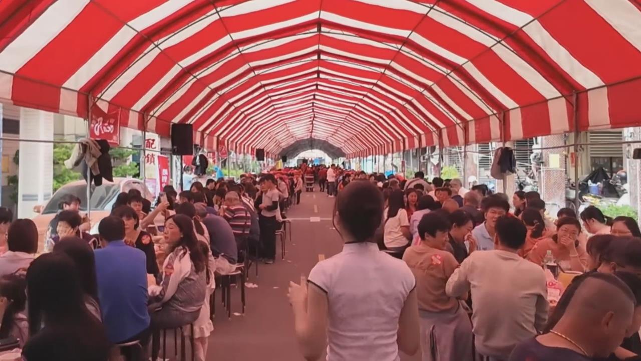 彰化萬人辦桌宛如家庭日？日妞讚：有家的感覺