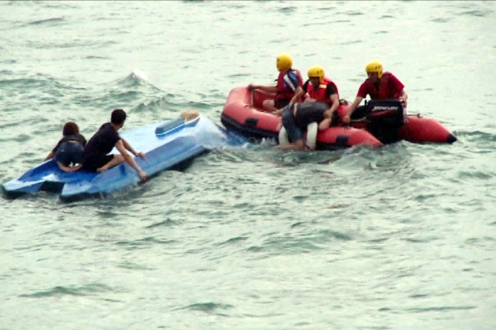 「保麗龍船」出意外  釣客墜海失蹤