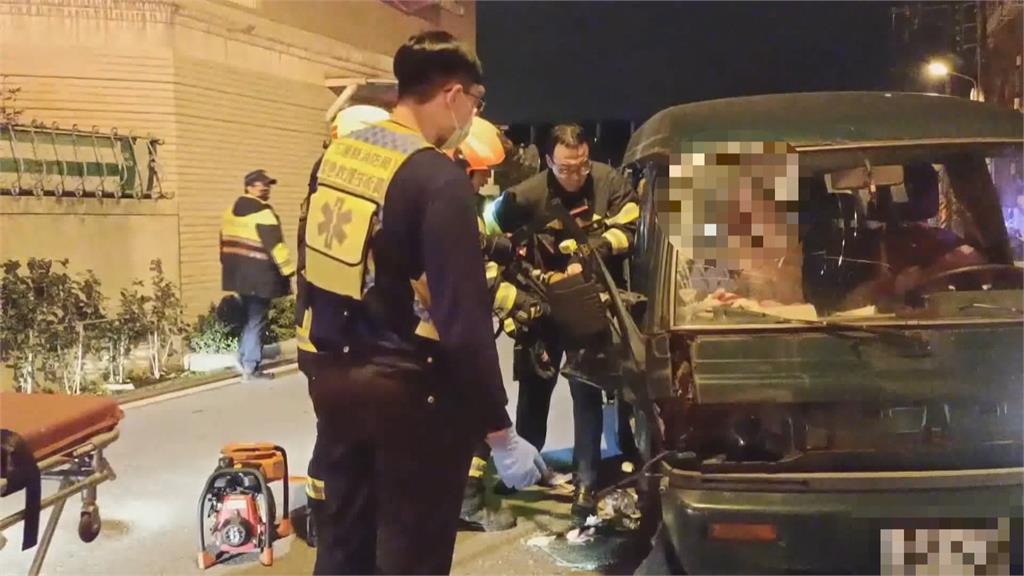 路口完全沒減速！花蓮吉安兩車相撞 小黃衝民宅