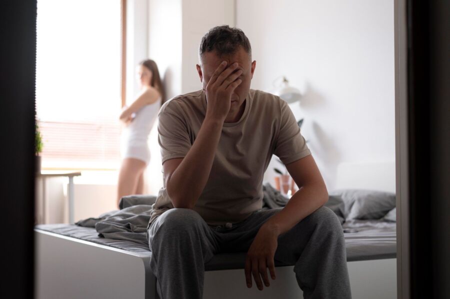 射箭場婚外情變「同居3人行」！　家事分工還排性生活