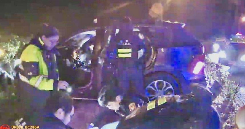埔里夜巡驚魂！67歲看護毒駕狂逃上國道　逆向衝警網自撞落網
