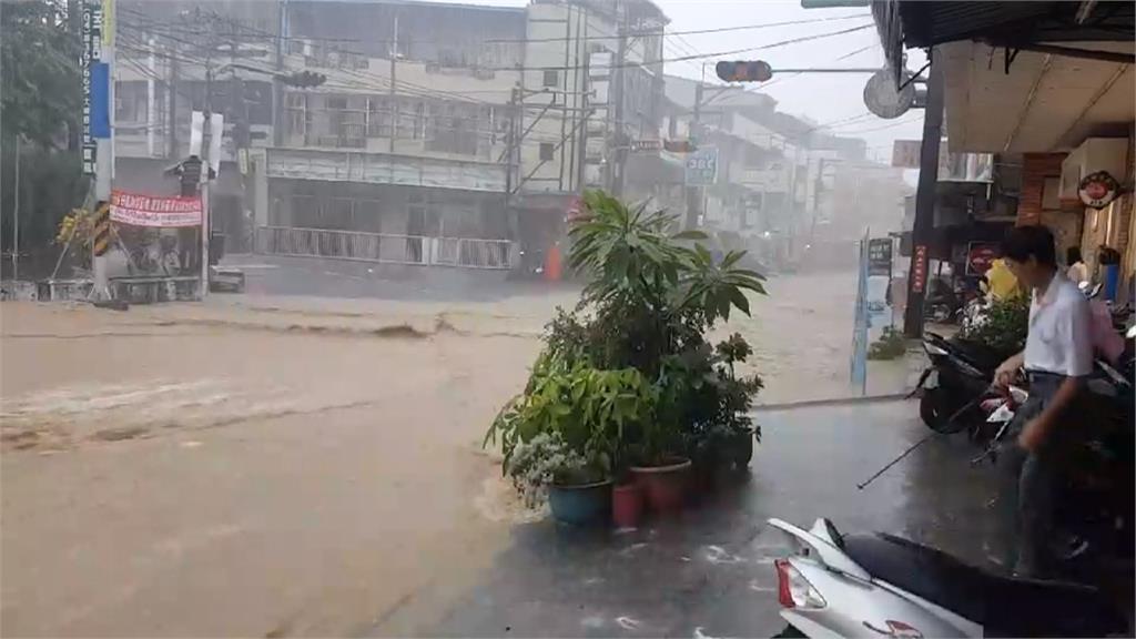 彰化地區強降雨 多處淹水拉起封鎖線