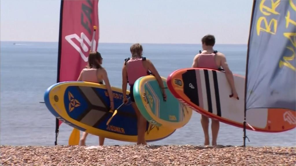 英國取消外出禁令 海灘景點湧現人潮