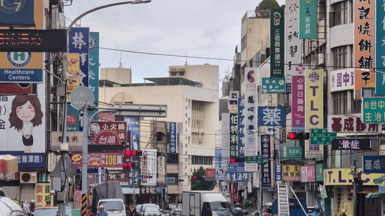 台中豐原奇特「診所一條街」　200公尺涵蓋各式診所