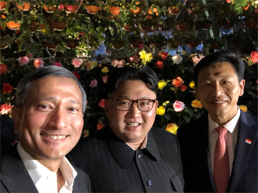 金正恩夜遊新加坡 與外長維文玩自拍