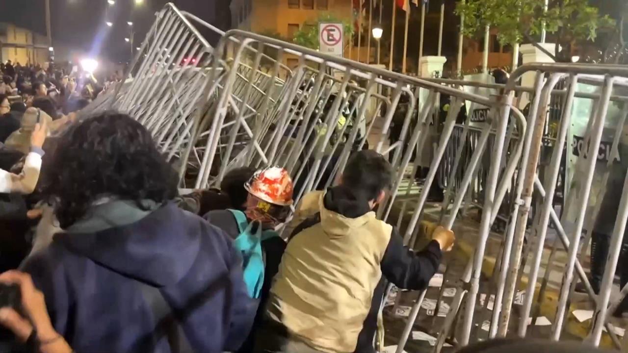 Z世代示威延燒進秘魯　國會前爆激烈警民衝突