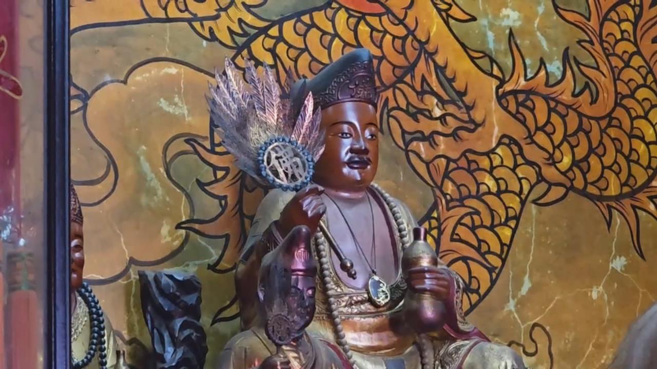 台股最強分析師是「祂」！　高雄慧賢宮濟公擋首富賣專利　成就股價傳奇