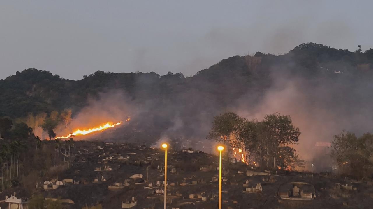 南投縣今年公墓火災高達114件　國3南投休息站公墓火災濃煙瀰漫