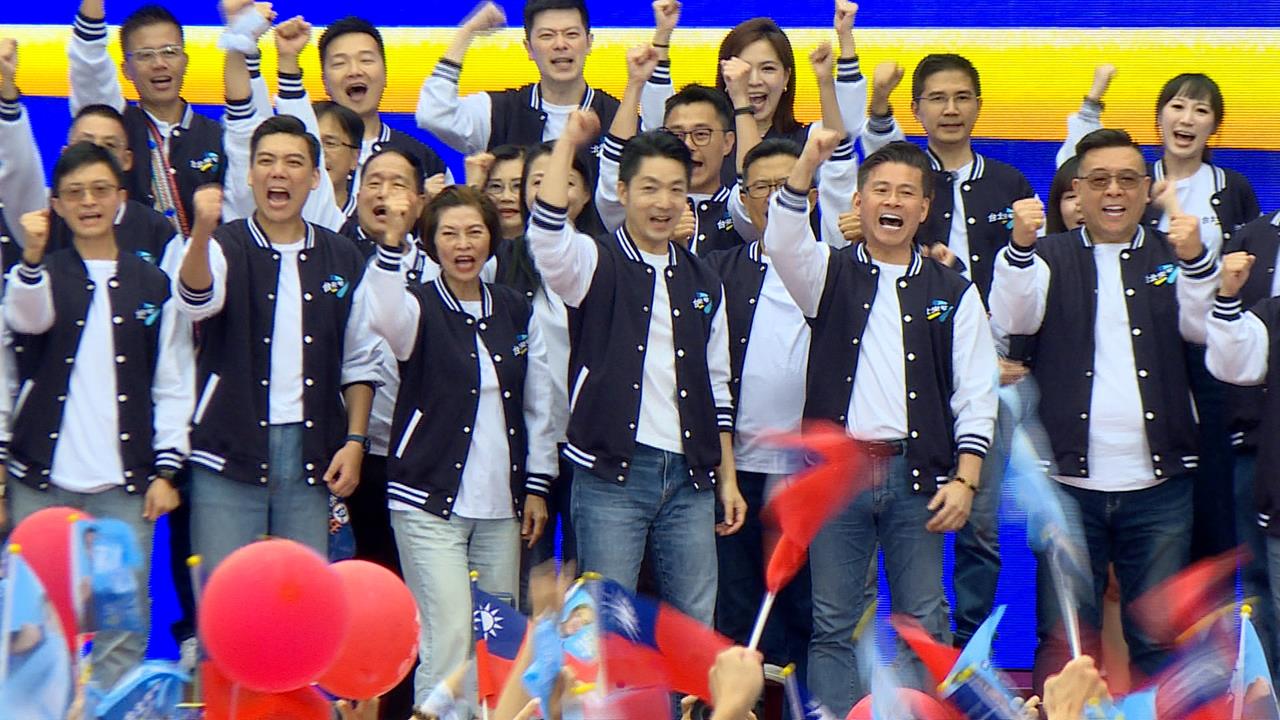 從飄帶抄到互動遊戲！藍挨轟「跟風」沈伯洋創意