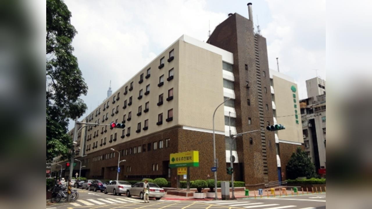 快新聞／李柏毅急診室抓狂咆哮「7度鞠躬落淚道歉」　國泰醫院不忍發聲了