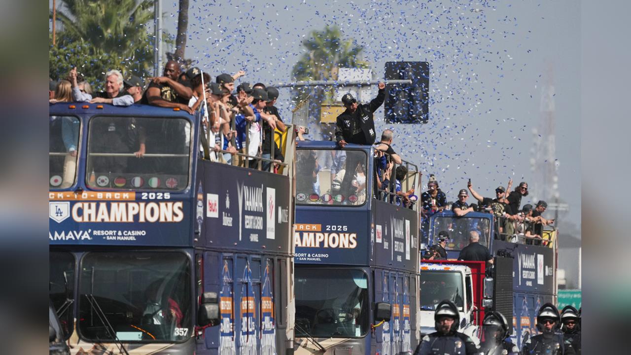 快新聞／嗨爆！道奇封王大遊行「沸騰全LA」　大谷翔平已在想「三連霸」怎麼慶祝