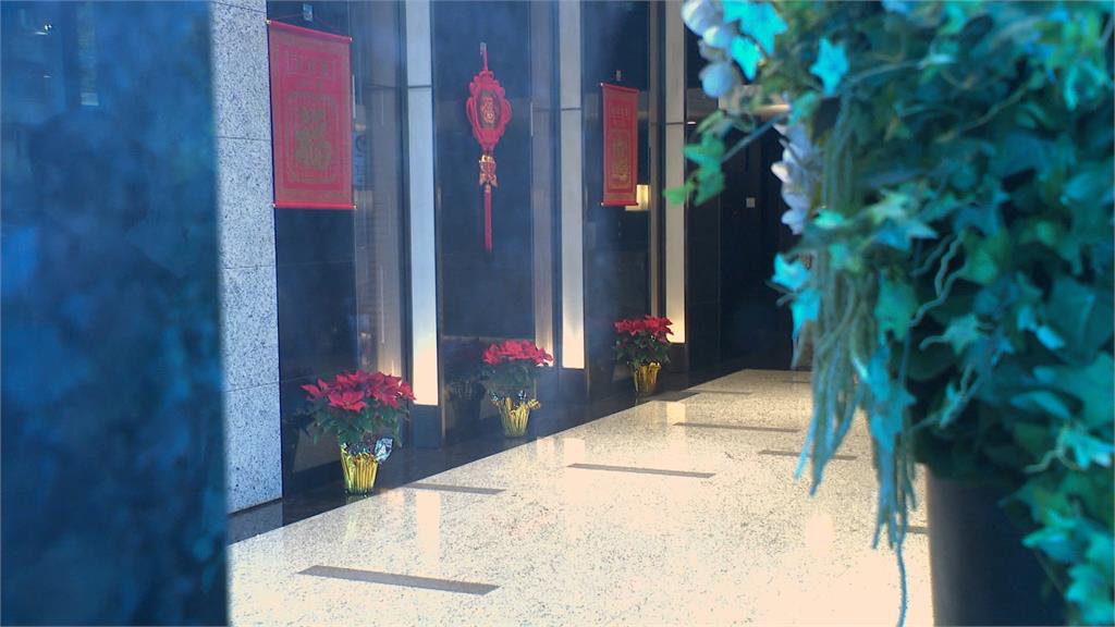 傻眼！高級社區送煞電梯內點鞭炮 　男道士差點因「放火罪」坐牢