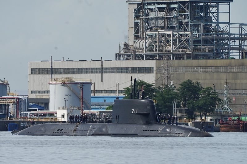 海鯤號首度台灣海峽海測　高雄港附近海、空域軍方全面戒備