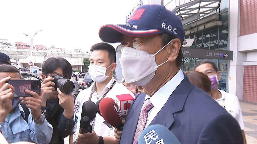 侯友宜訪星「補外交學分」　郭台銘傳求見馬英九吃閉門羹
