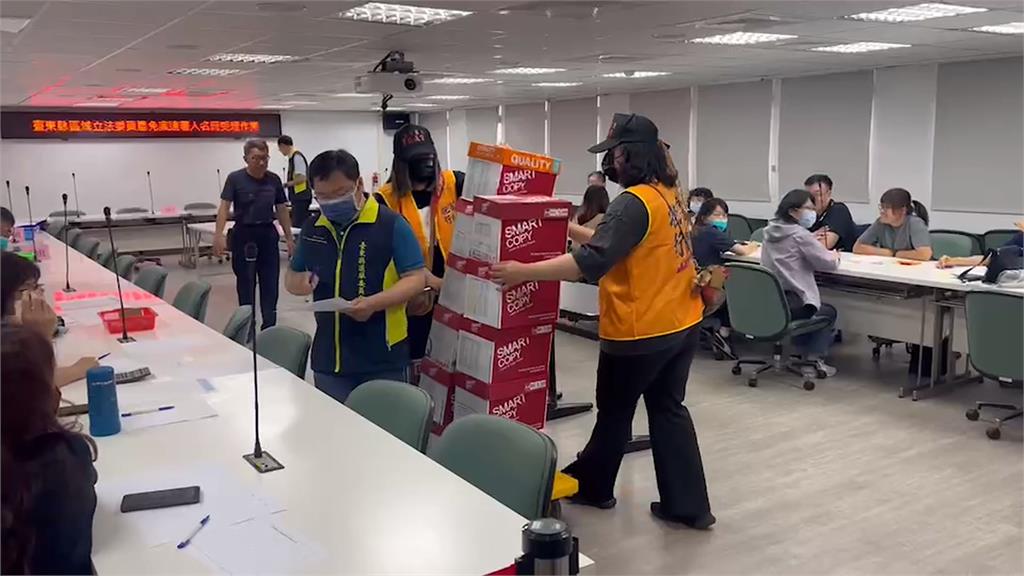 二階連署全台首送件！罷免黃建賓、涂權吉團隊赴選委會