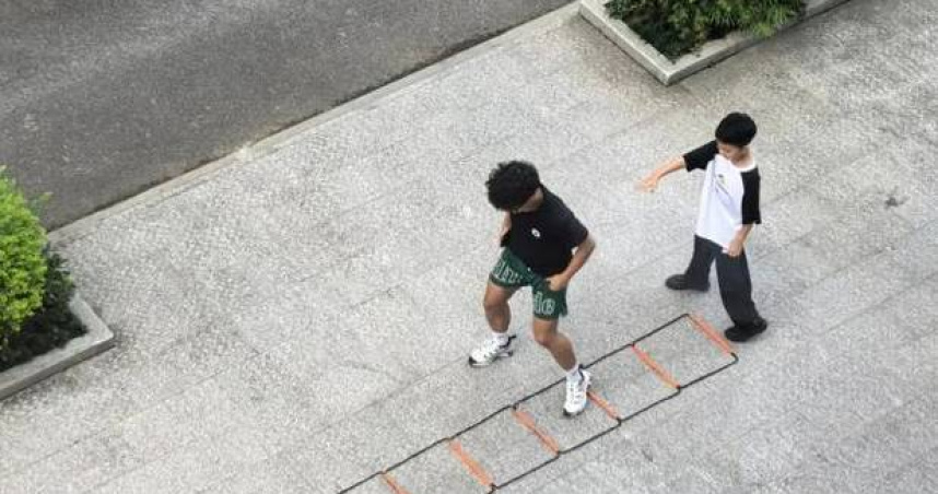 大陸21歲社會新鮮人「月入8.5萬」　這種新型「外賣」超夯！