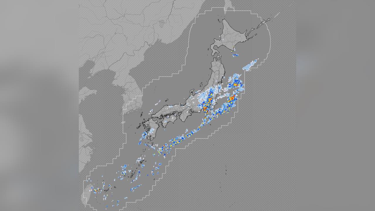 雨彈狂襲日本關東　名古屋逾200輛車泡水　富士山爆土石流